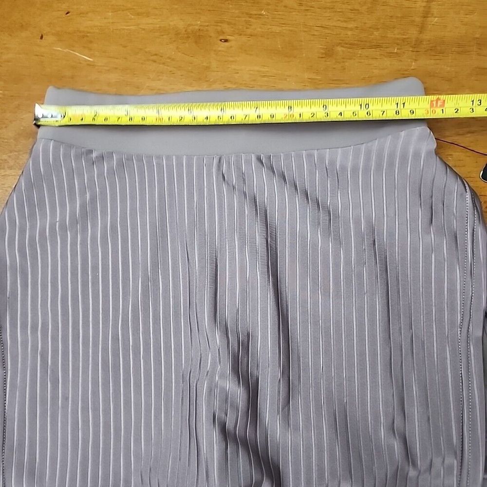 Move Theology Sheer Stripe Tennis Skort Size XS Taupe Golf Skirt Athleisure - Picture 7 of 8